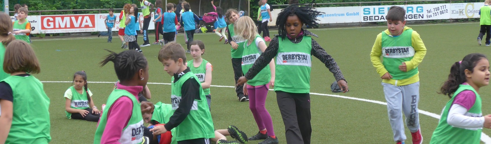 Foto zum Beitrag: Über 300 begeisterte Kids beim „Sportfest Fußball“ in Lirich