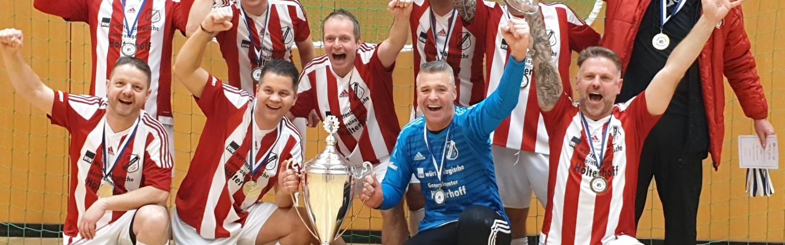 Foto zum Beitrag: 1. Platz – Hallenstadtmeisterschaft 2024 – Ü32
